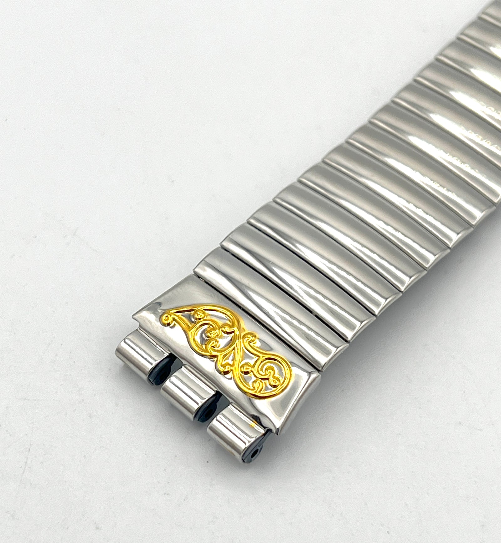 Bracelet de remplacement Swatch 17 mm en métal souple ASETRA AGK137 (1991)