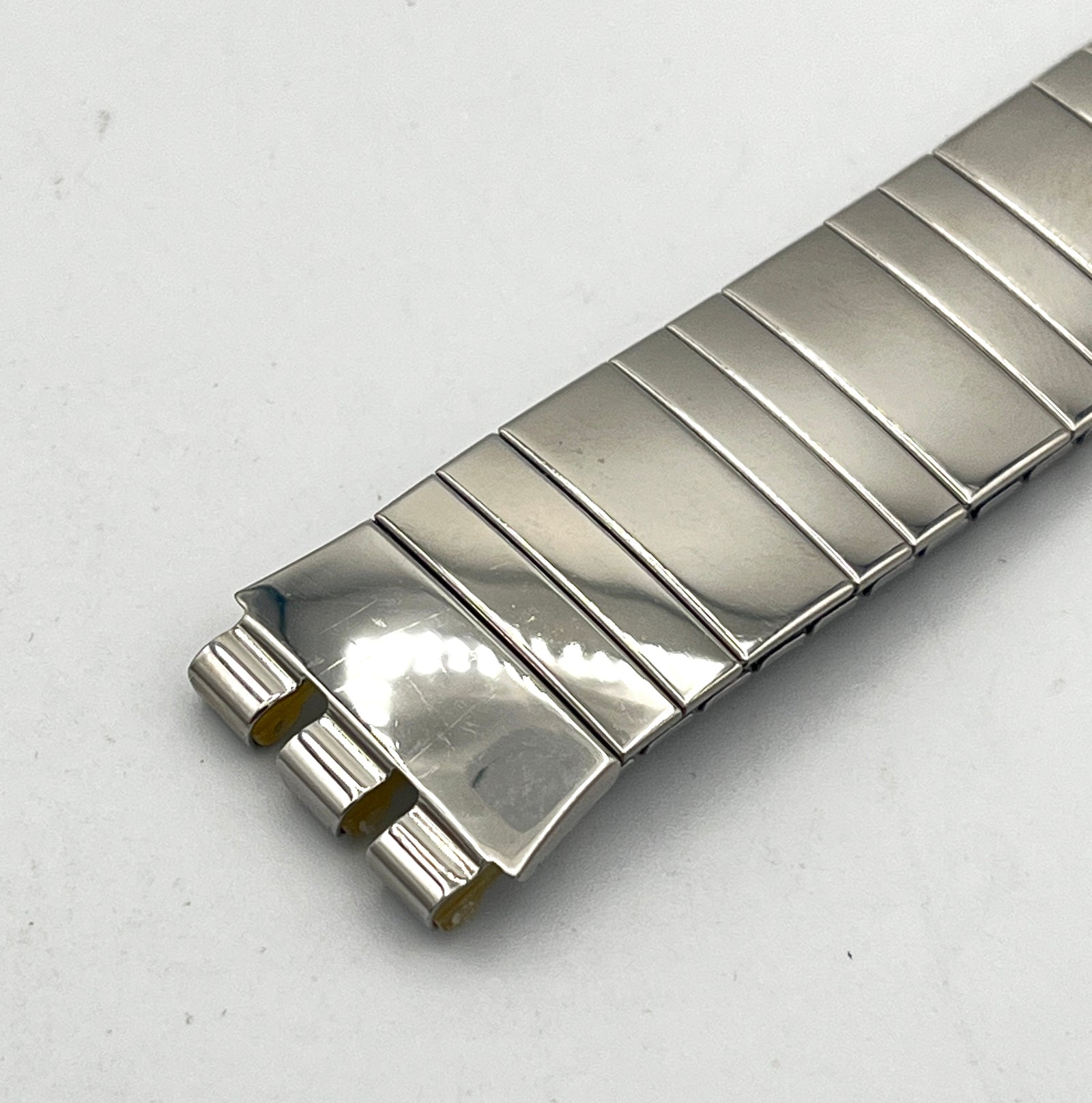 Bracelet de rechange Swatch 17 mm Flex TOURNE-DISCQUES AGW405