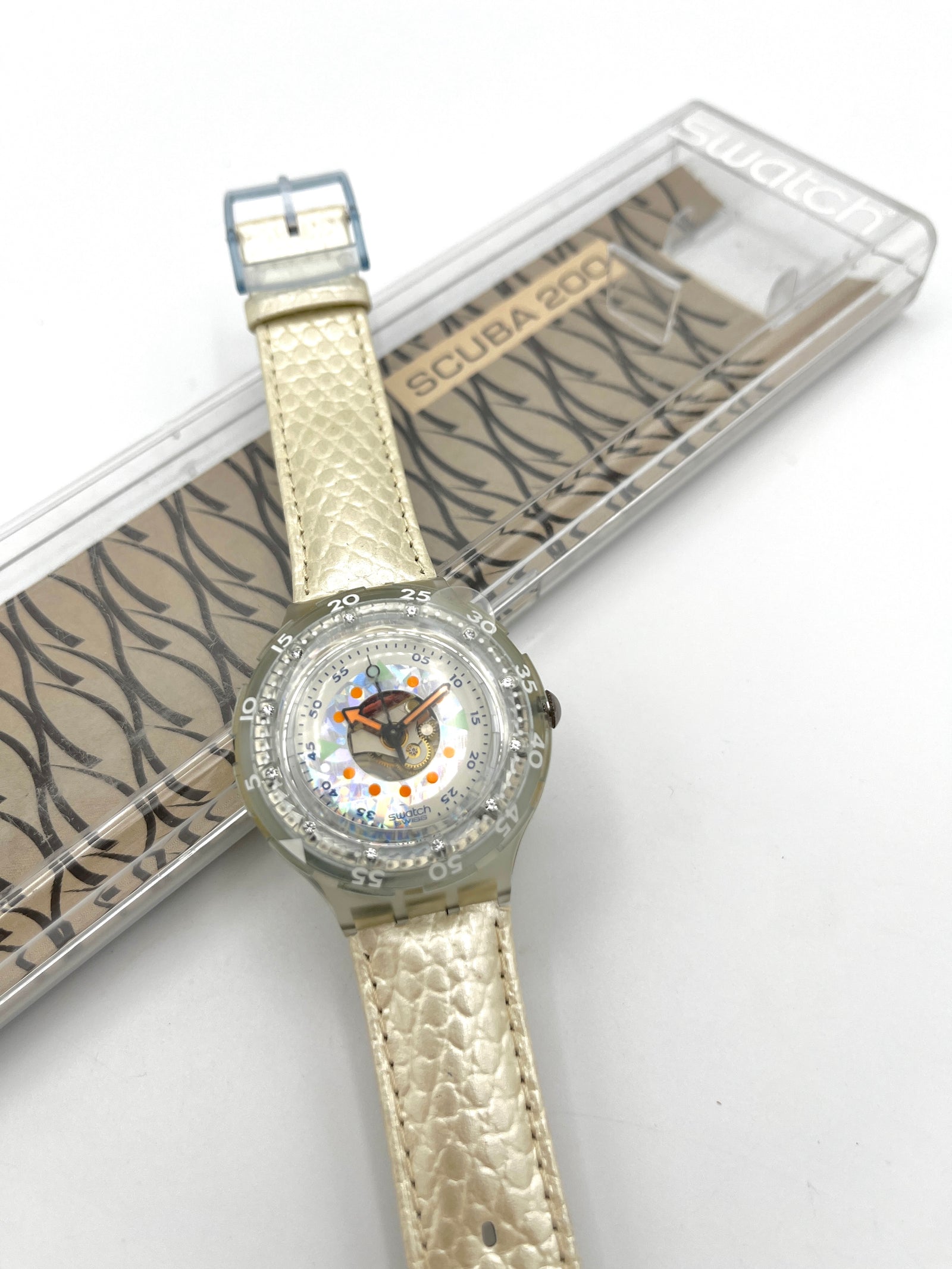 Swatch Scuba 200 PEARLSHELL SDK118 (1994)