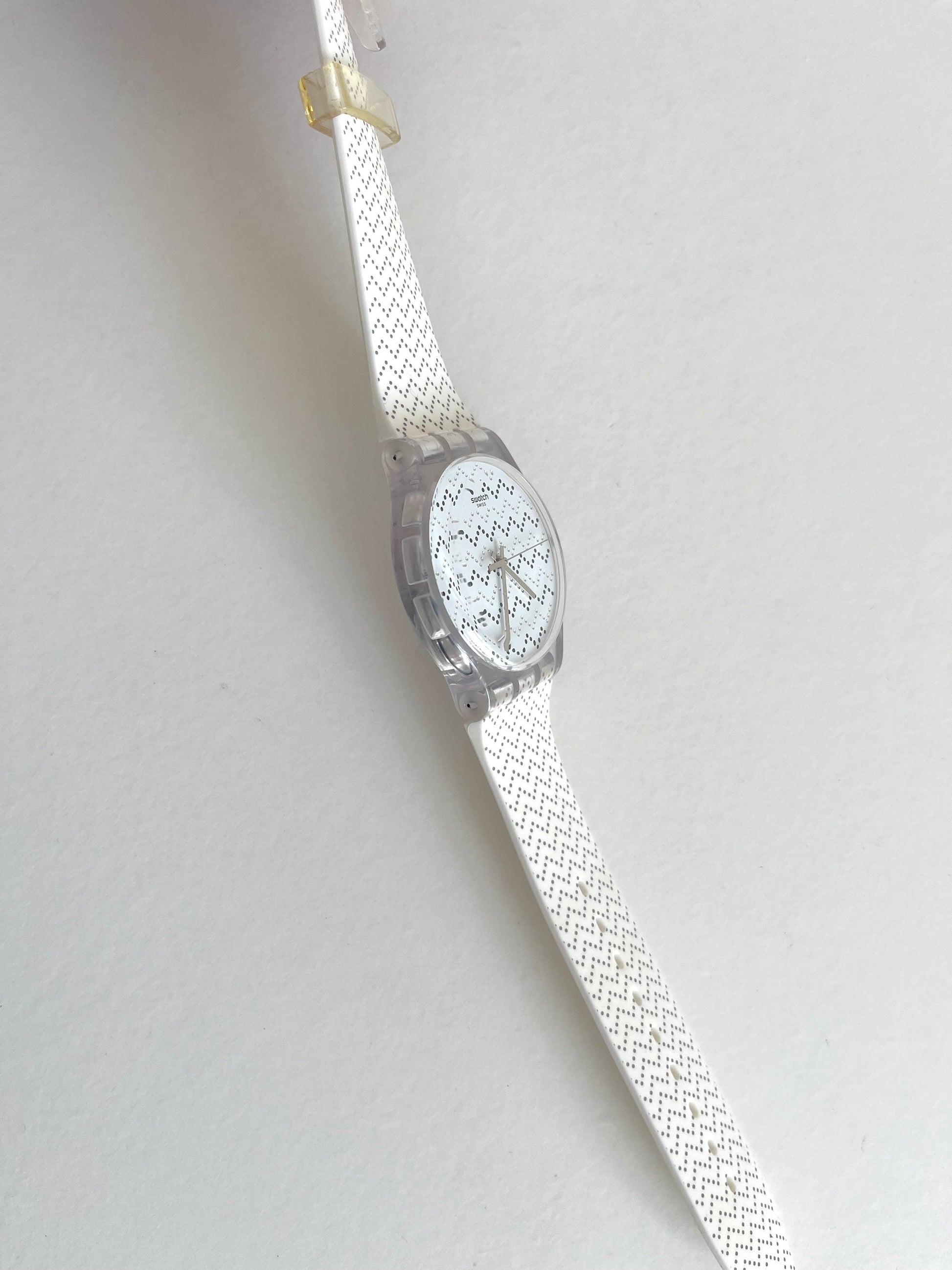 Swatch New Gent WAVEY DOTS SUOK118 (2016)