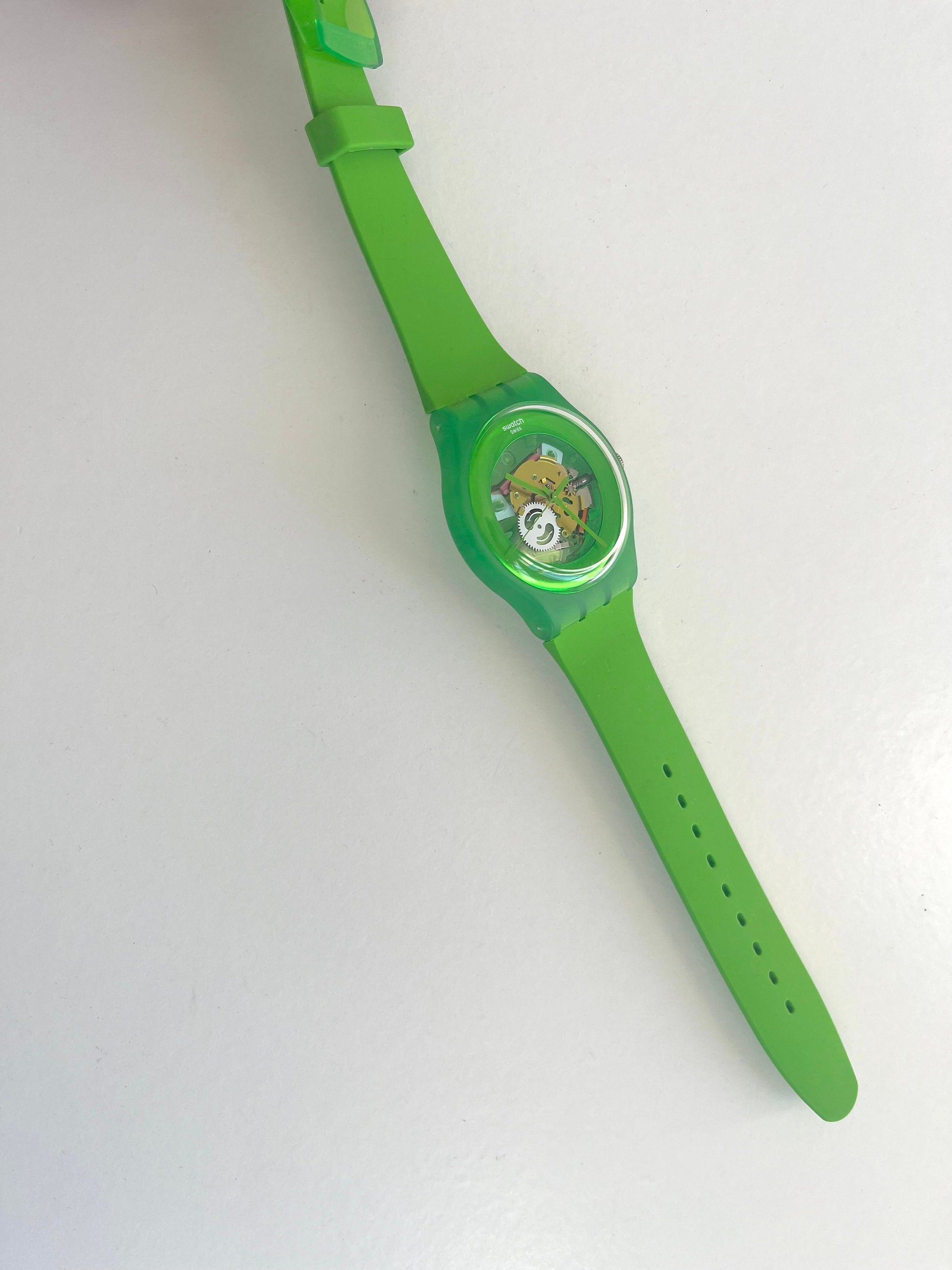 Swatch New Gent GREEN LACQUERED SUOG103 (2012)